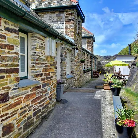 Yha Hostel