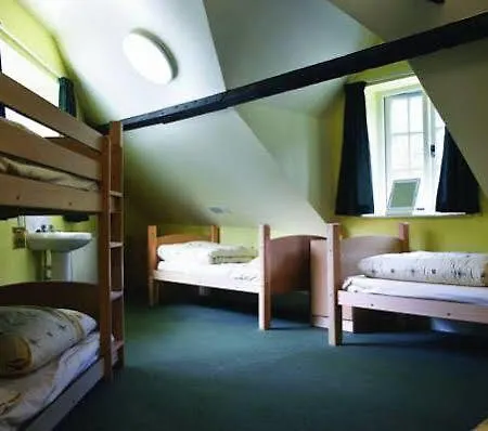 Yha Hostel *