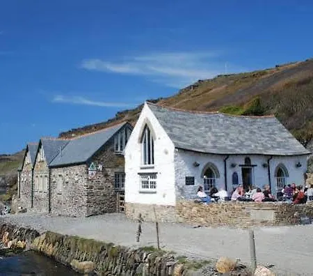 Yha * Boscastle